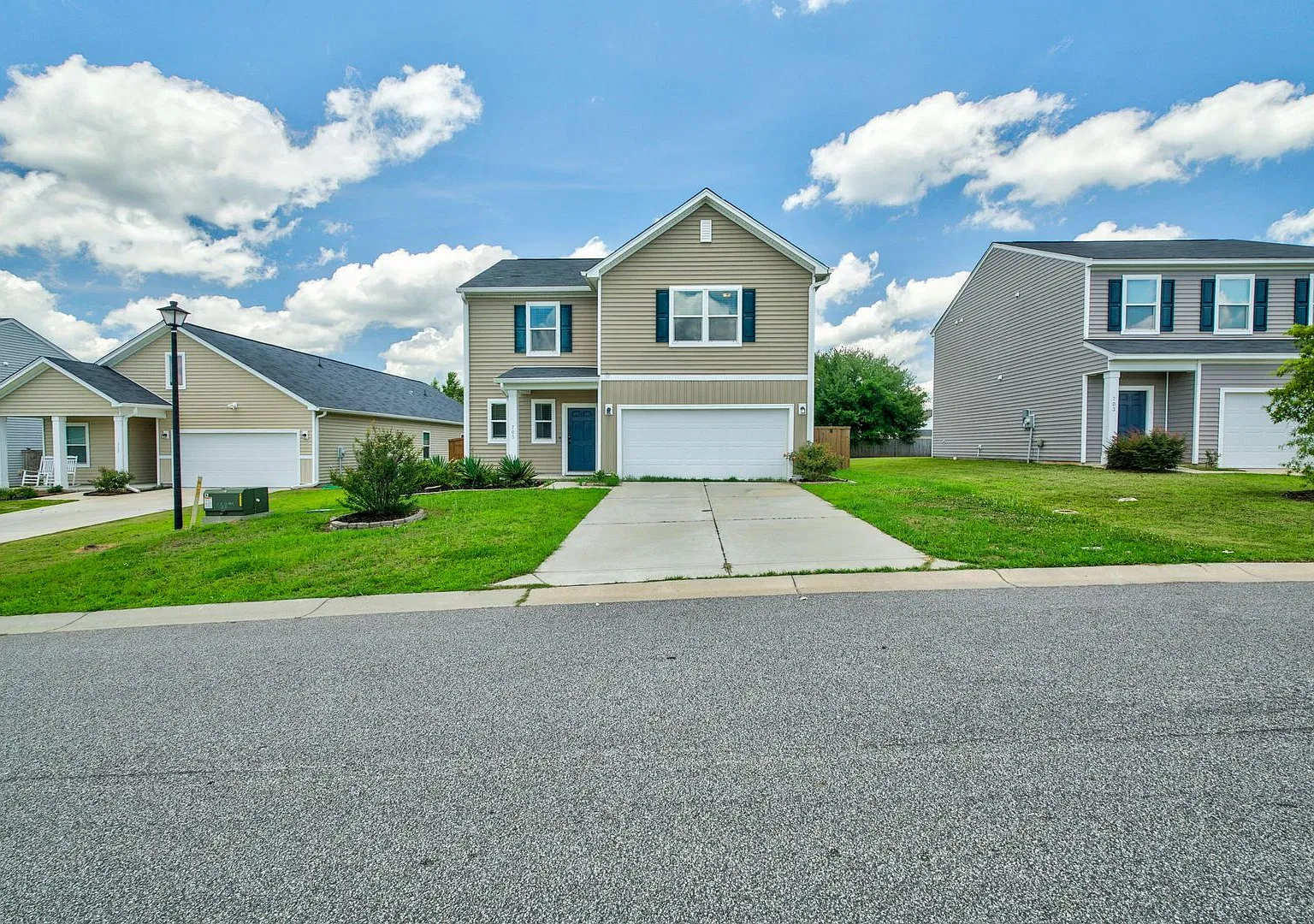 Spacious Moncks Corner Home — Photo 3