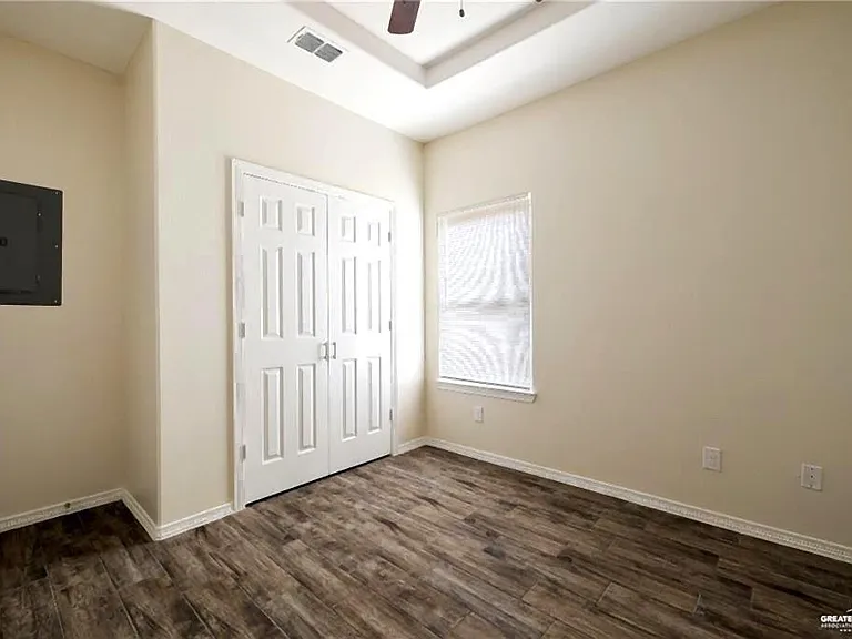 5004 N Hiawatha Dr #1 — Photo 8
