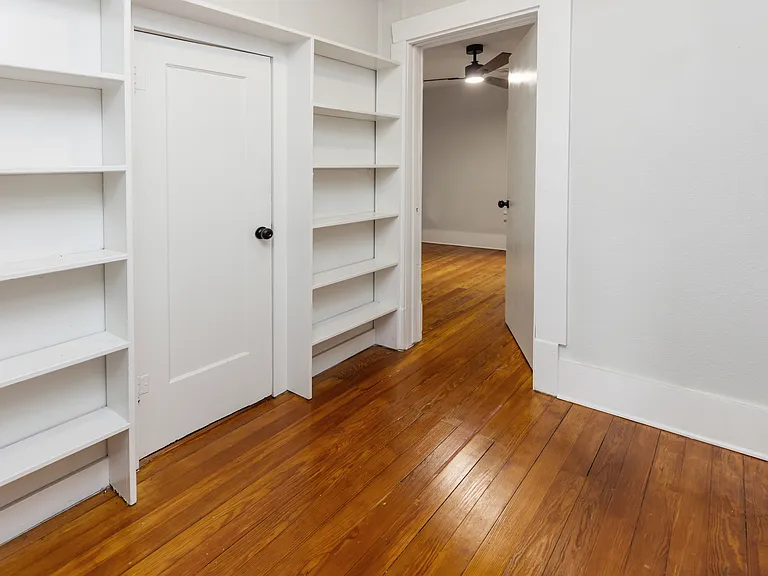 1025 W Walker St — Photo 23