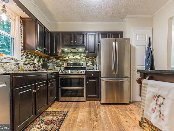4th image of 27121 Oxley Dr