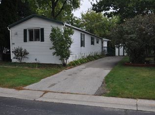 1518 Indigo Dr, Oshkosh, WI 54902