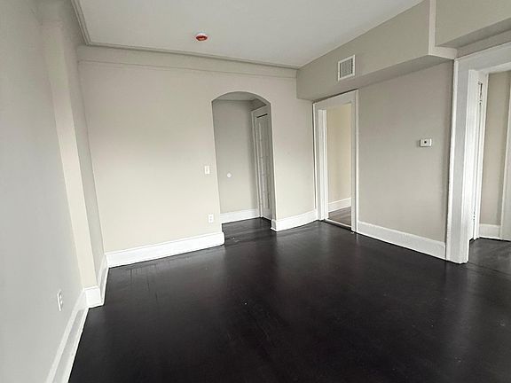 3rd image of 1000 S Orange Ave #303