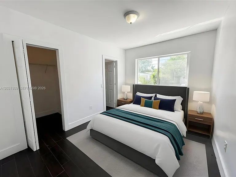 1040 NW 3rd Ave #5 — Photo 3