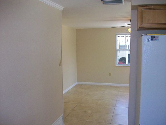 4th image of 1112 Charlotte Ave