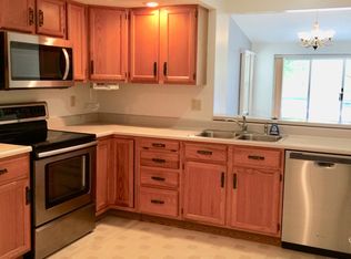 1401 Quail Run Dr, Savoy, IL 61874