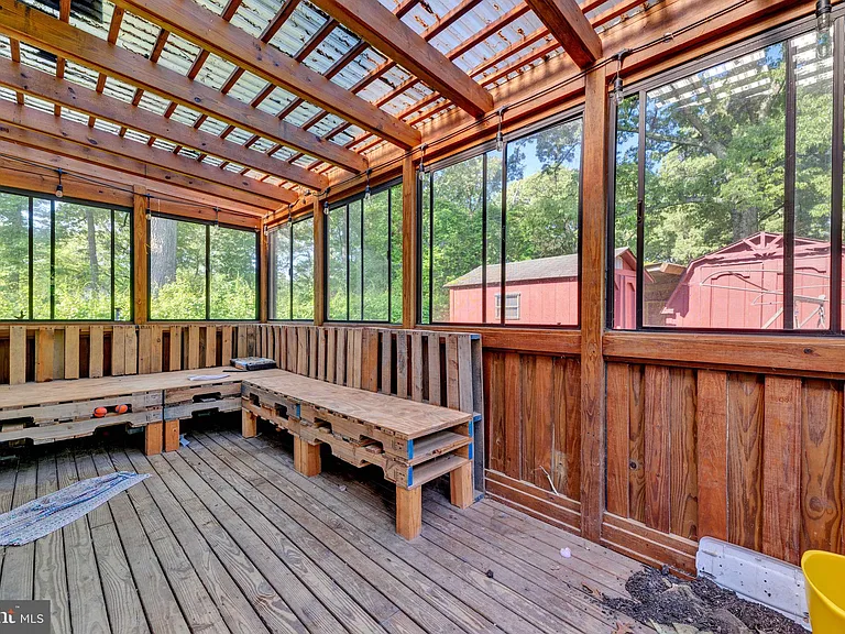 8206 Waterford Rd — Photo 4