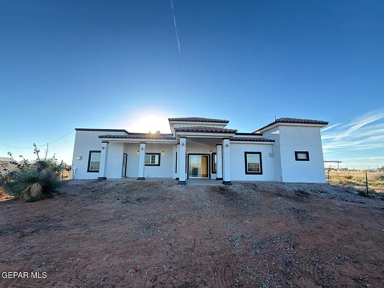 5466 Buffalo Creek Dr — Photo 45