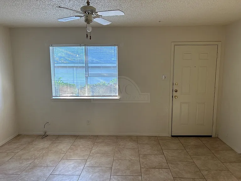 2210 Silverway Dr — Photo 3