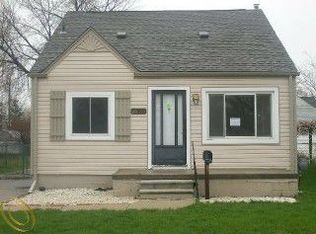 20006 Frazho St, Saint Clair Shores, MI 48081