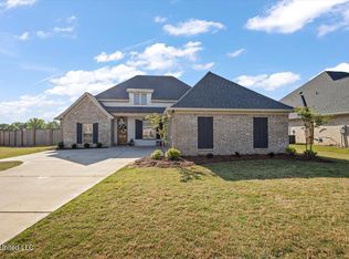 1128 Old Court Xing, Flowood, MS 39232