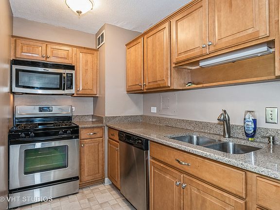 5th image of 2222 S Stewart Ave APT 1G