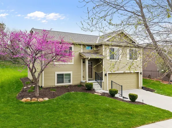 5701 S 190th Ter, Omaha, NE 68135