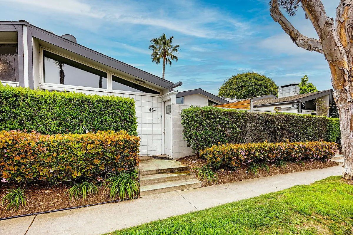 Building Photo - 454 Bolero Way