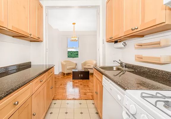 5th image of 2400 Johnson Ave APT 7-C