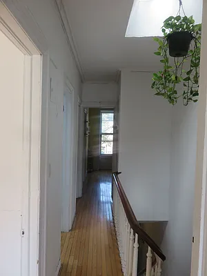 Rented by Space Real Estate | media 9