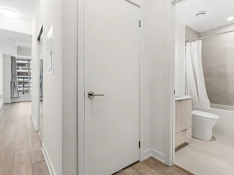 120 Broadway Ave #716N — Photo 4