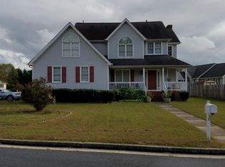 319 Shade Tree Dr, Colonial Heights, VA 23834