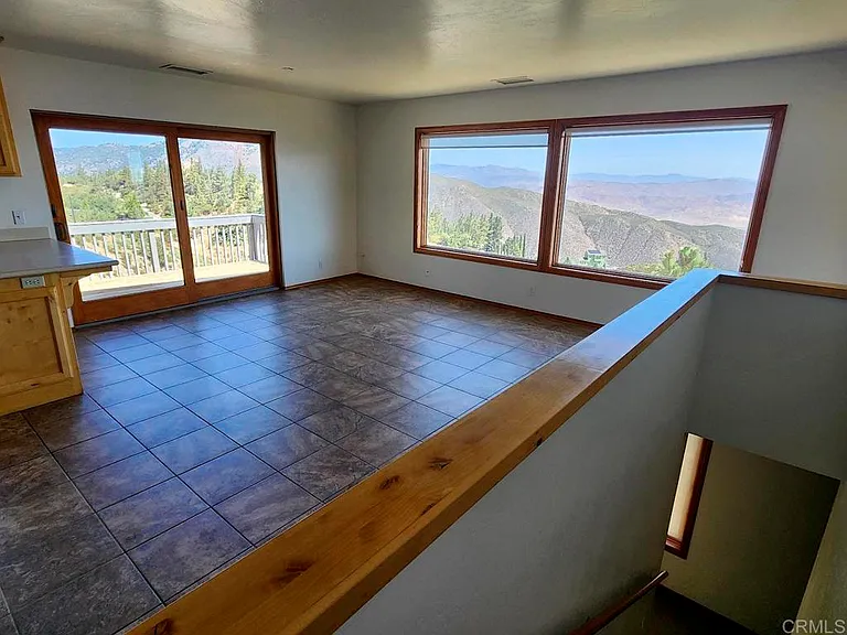 461 Manzanita Dr — Photo 7
