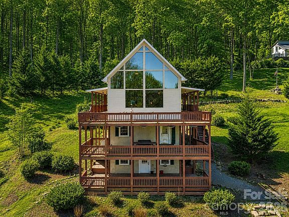 5th image of 575 Twin Brook Dr