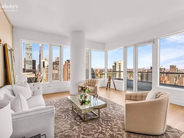 252 East 57th Street image 1 of 18