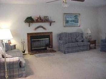 4th image of 334 Beverly Hills Cir