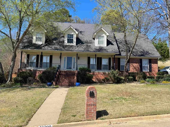 13200 Ridgehaven Rd, Little Rock, AR 72211