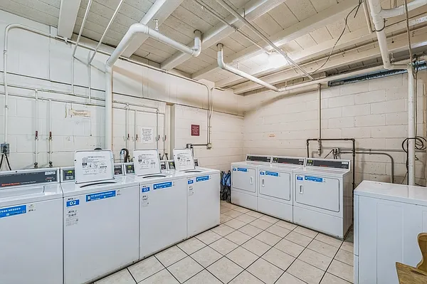 Chamberlain I & II Apartments — Photo 42