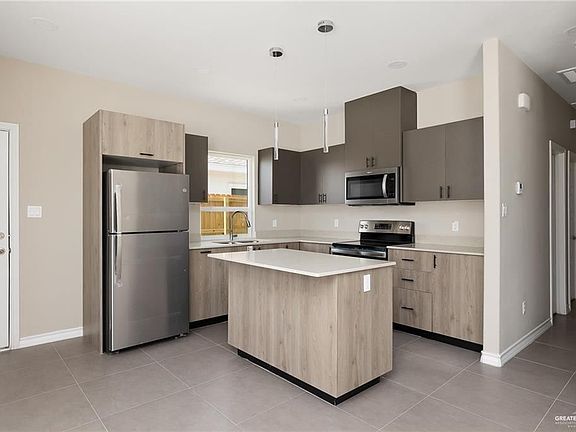 4th image of 5708 Puffin Ave #4