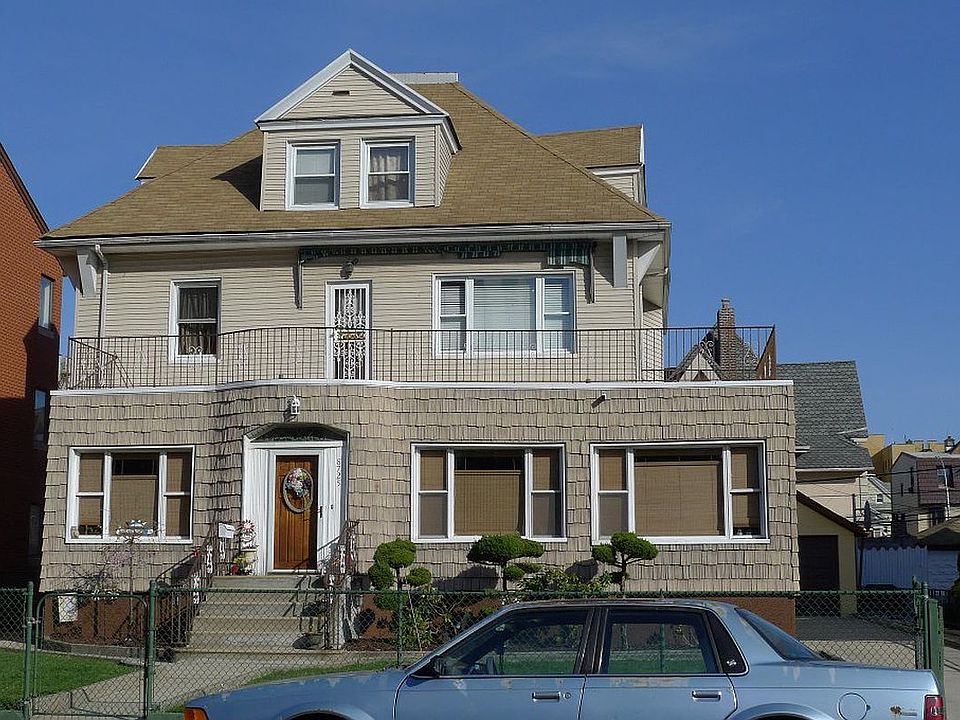 1st image of 8725 21st Ave