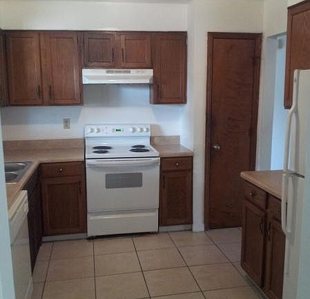 5th image of 2620 Mohawk Ave