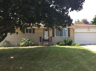 3900 Orchard View Ave, Rochester Hills, MI 48307