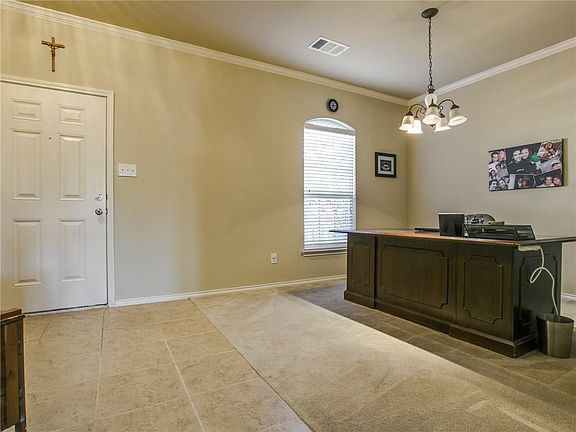 4th image of 1117 Prairie Heights Dr