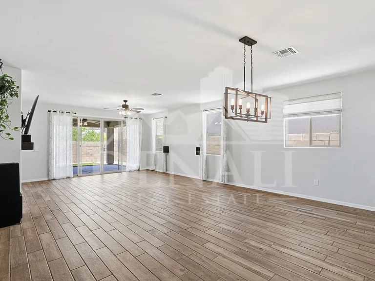 4220 S Macy Cir — Photo 3