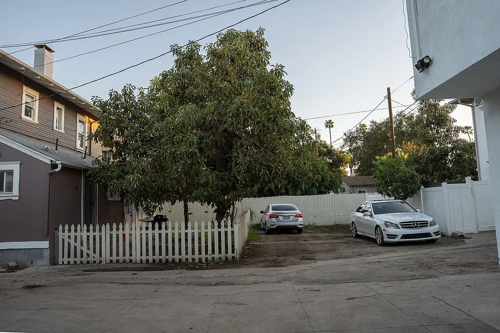 2 bed, $2,300 — Photo 2