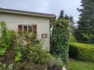 170 Hemlock Dr, Port Townsend, WA 98368