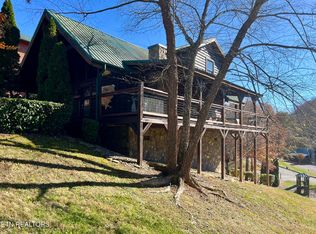 1653 Little Cabin Loop, Sevierville, TN 37862