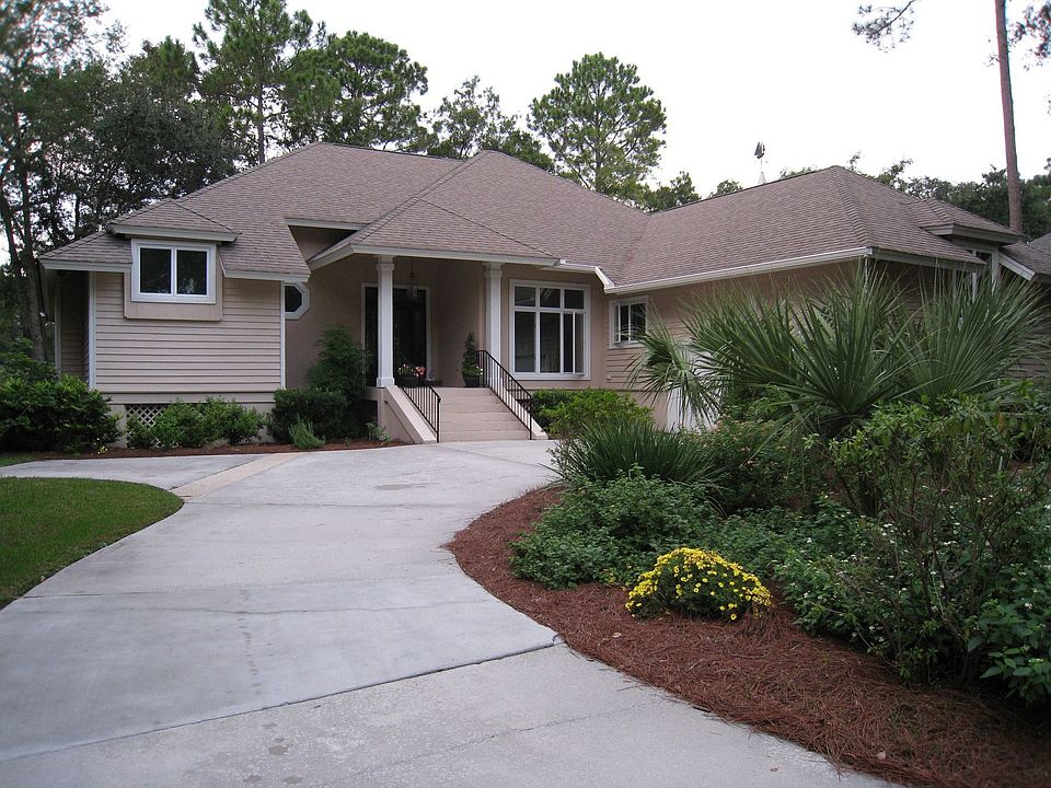 1st image of 67 Leamington Ln