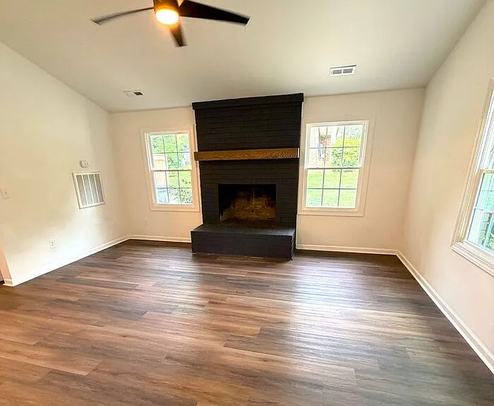 5406 Barrington Dr — Photo 2