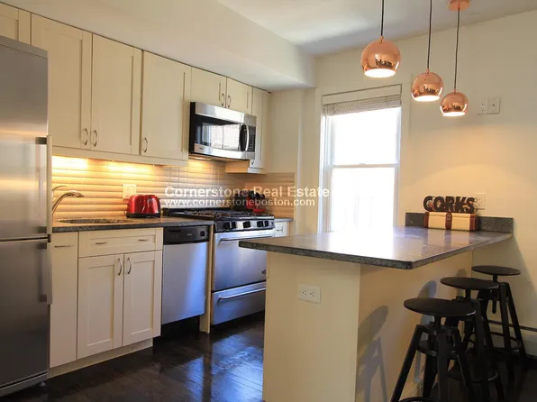 39 Gray St #3, Boston, MA 02116