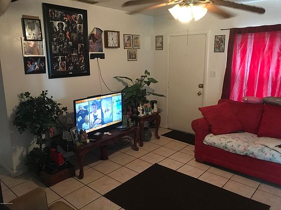 2nd image of 1085 Cora Ave