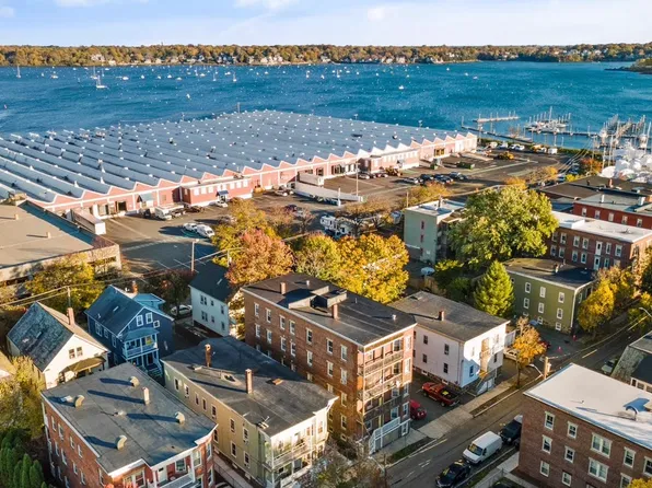 31 Perkins St APT 7, Salem, MA 01970
