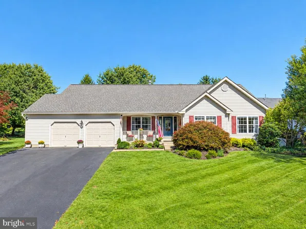 85 Steeplechase Dr, Doylestown, PA 18901
