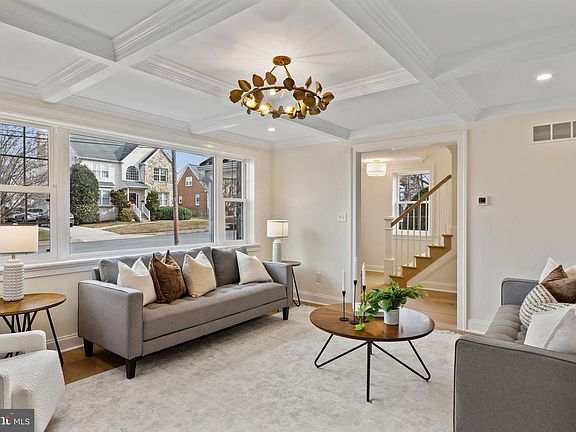 3rd image of 2432 Olcott Ave