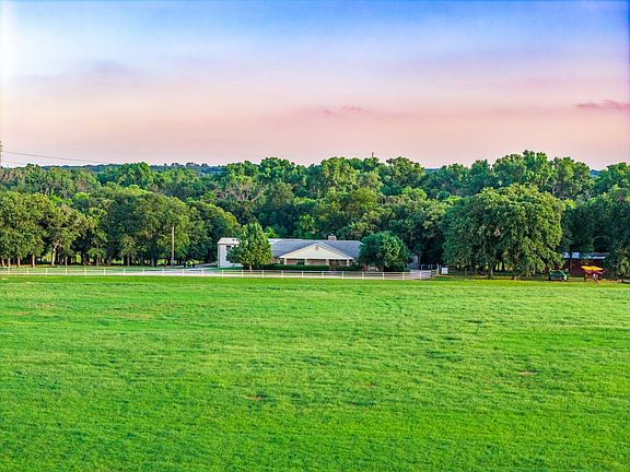 4th image of 449 County Road 4667