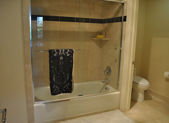 5th image of 222 8th Ave APT 200