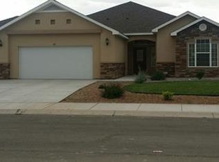 32 Holly Loop, Roswell, NM 88201