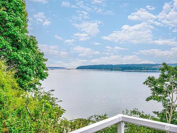 3rd image of 32 B Whidbey Island Drive