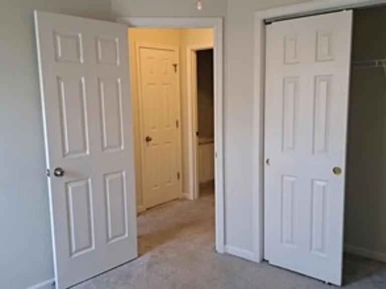 4411 Log Cabin Dr — Photo 16