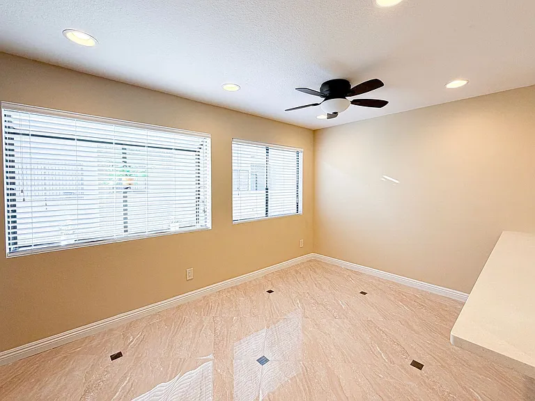 2621 Plaza Del Amo #519 — Photo 7