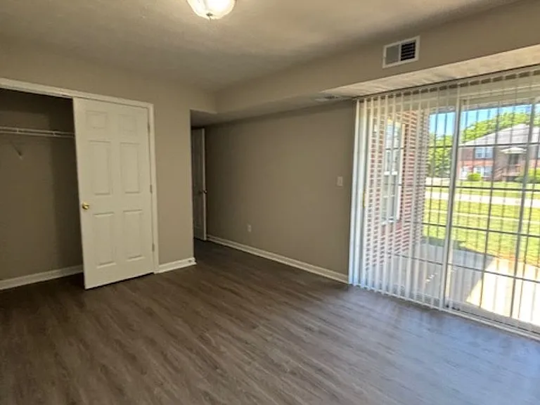 101 Braxton Ct — Photo 13